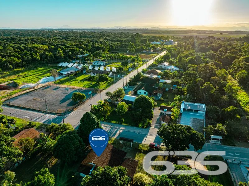 Descubra o Encanto Rústico e Moderno desta Chácara