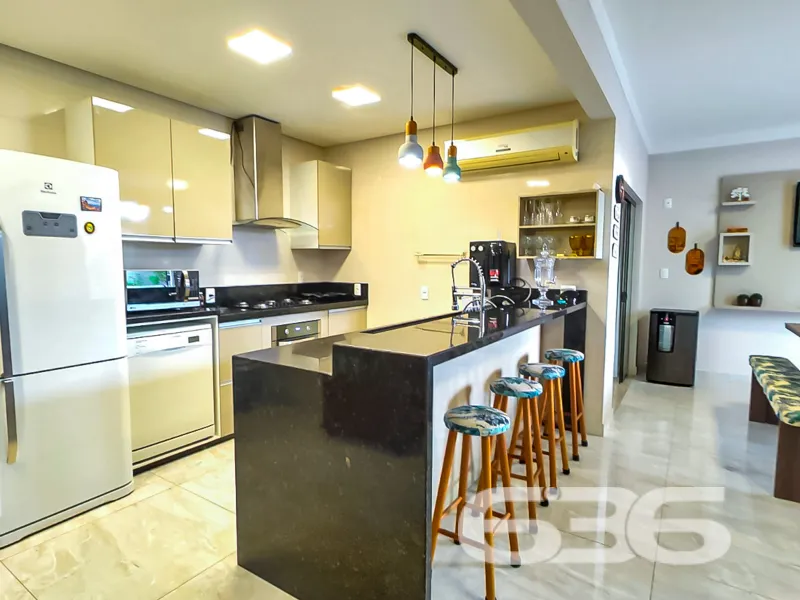 Casa Alto Padrão à Venda no Bairro Ubatuba – São F