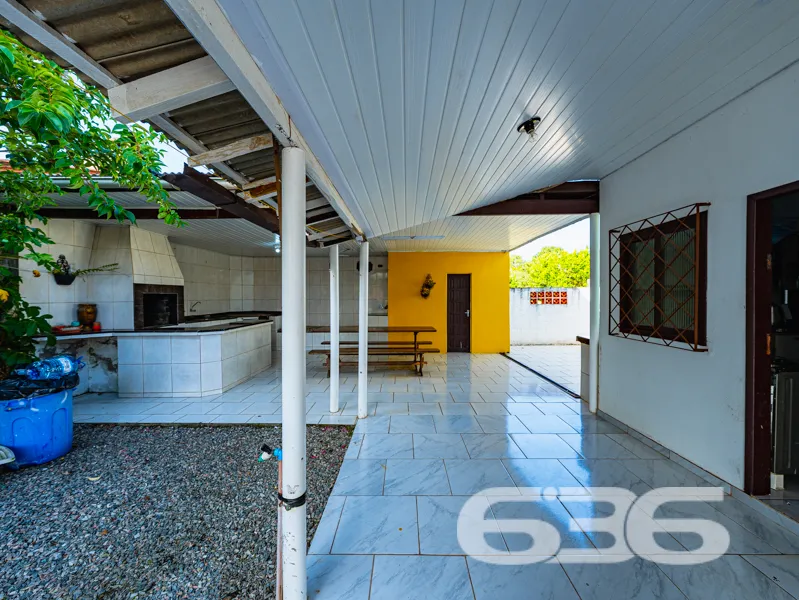 Casa à venda no bairro Costeira, Balneário Barra d