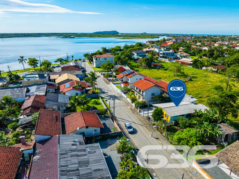 Casa térrea mobiliada à venda em Balneário Barra d