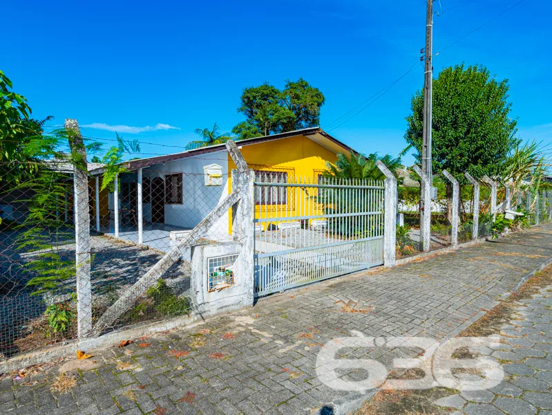 Casa térrea mobiliada à venda em Balneário Barra d