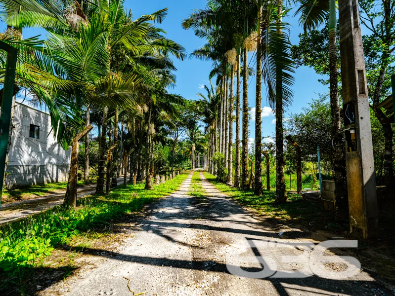 Seu refúgio em meio à natureza com quase 91 mil m²