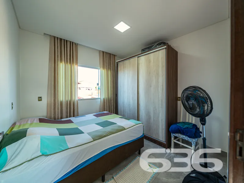 ImĂłvel Ă venda com 2 residĂȘncias independentes Ă v