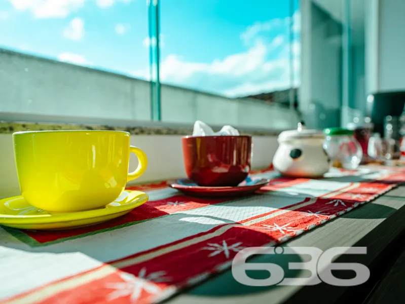 ImĂłvel Ă venda com 2 residĂȘncias independentes Ă v