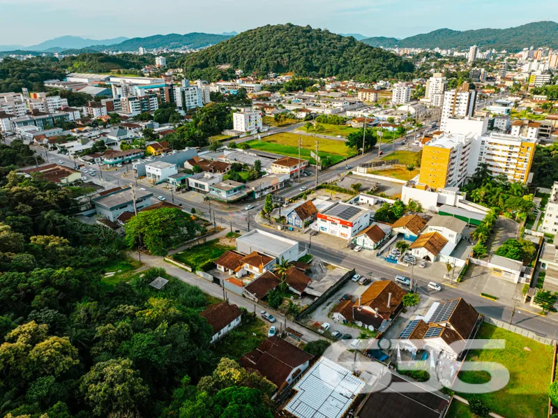 Terreno à venda no bairro Glória em Joinville/SC –