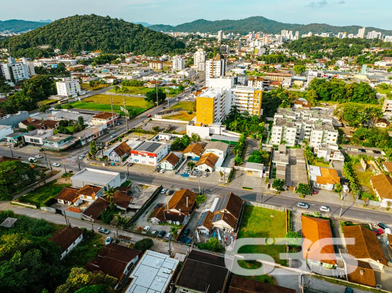 Terreno à venda no bairro Glória em Joinville/SC –