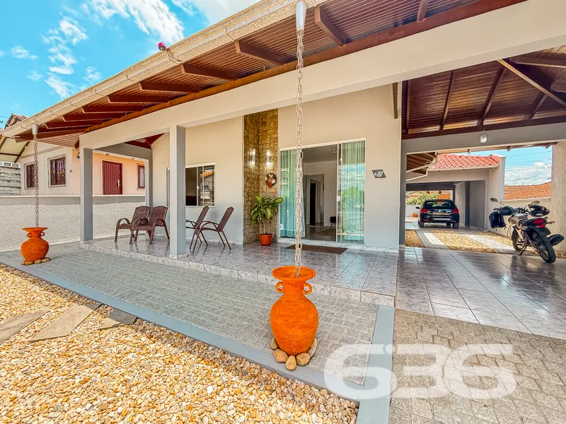 2 Casas à venda no Boehmerwald no mesmo terreno em