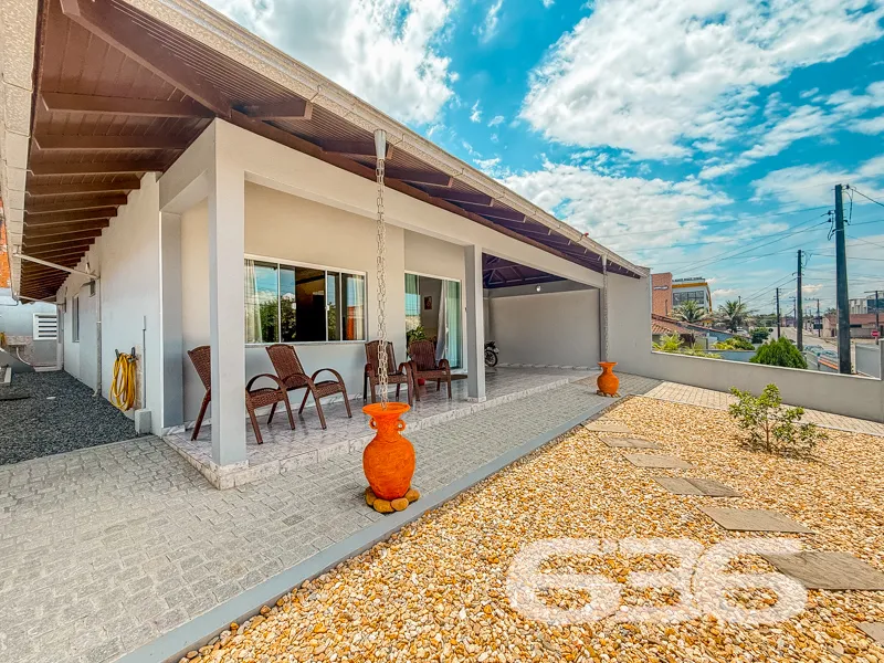 2 Casas à venda no Boehmerwald no mesmo terreno em