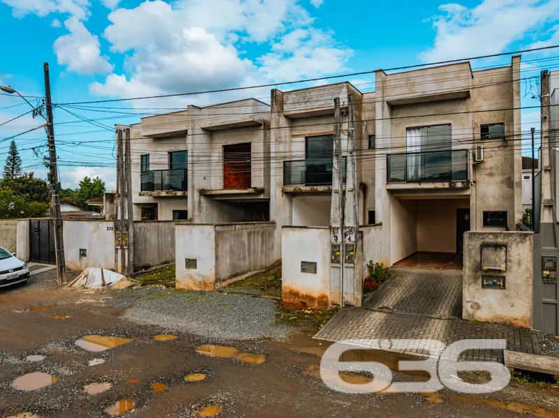 Novidade no Vila Nova! Geminado sobrado com entreg