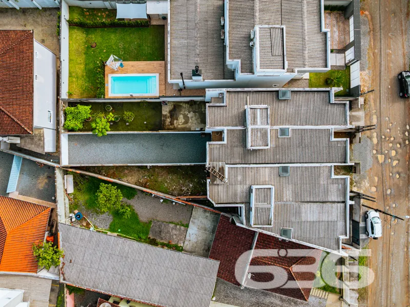 Novidade no Vila Nova! Geminado sobrado com entreg