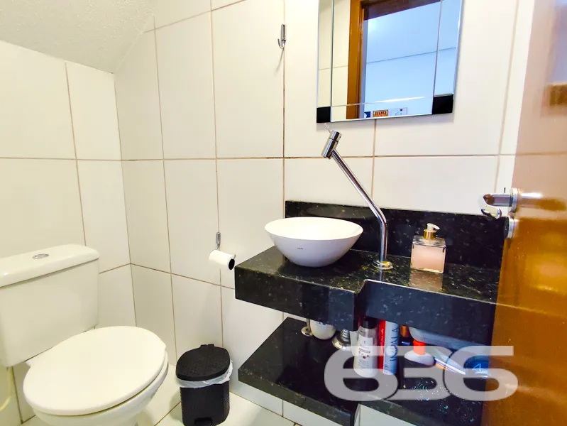 Charmoso Sobrado Geminado Ă Venda no Boehmerwald,