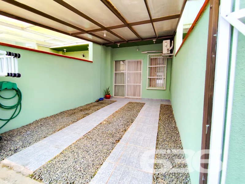 Charmoso Sobrado Geminado Ă Venda no Boehmerwald,