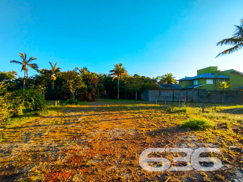 Oportunidade Exclusiva à Beira-Mar em São Francisc