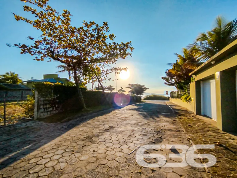 Terreno à venda em Ubatuba, São Francisco do Sul/S