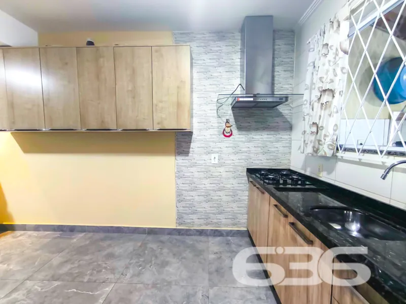 Casa sobrado à venda no bairro Parque Guarani, Joi