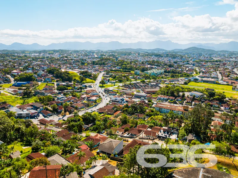 Anúncio Imperdível: Residência Ampla e Aconchegant