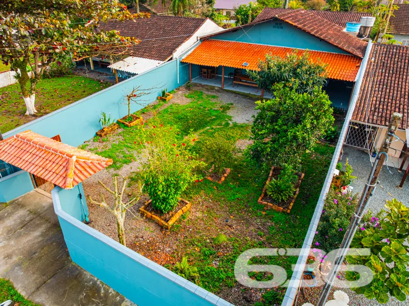 Imagine viver em um refúgio tranquilo, onde a bris