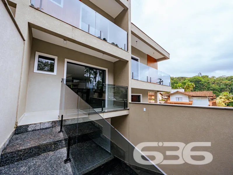 Descubra o Sobrado dos Seus Sonhos no Bairro Glóri