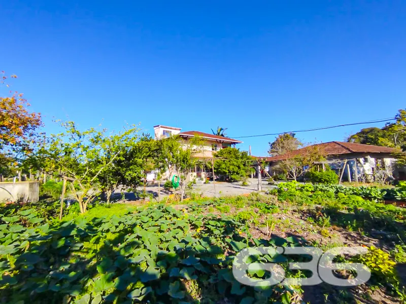 Descubra o Refúgio dos Sonhos: Chácara Exclusiva e