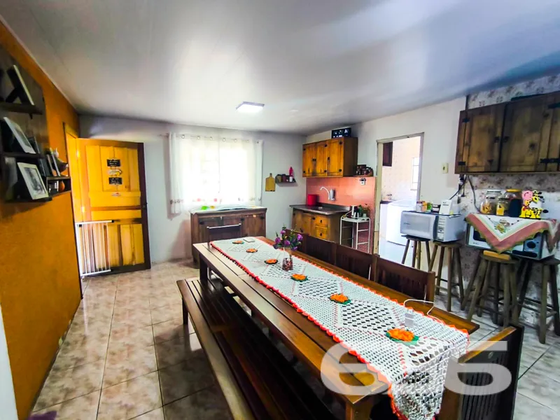 Venda de Casa Térrea com Excelente Localização em