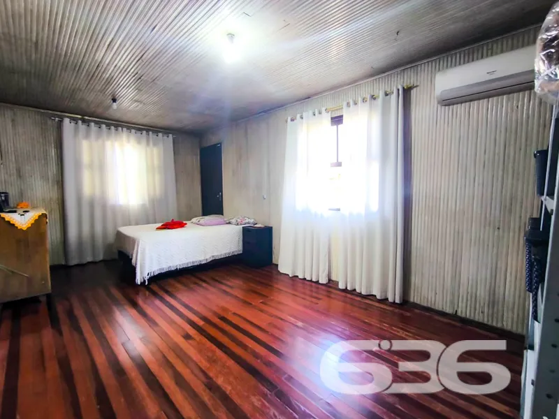 Venda de Casa Térrea com Excelente Localização em