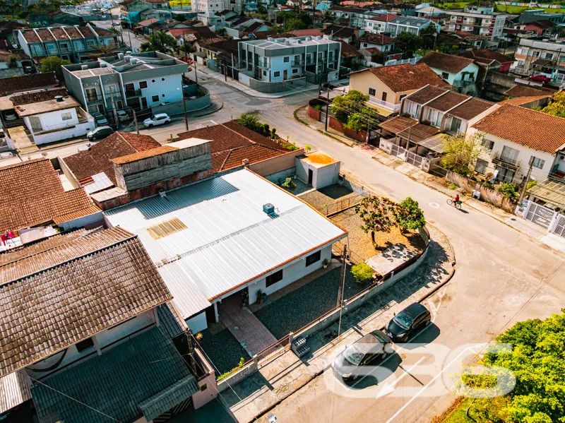 Descubra o imĂłvel dos seus sonhos em Joinville, Sa