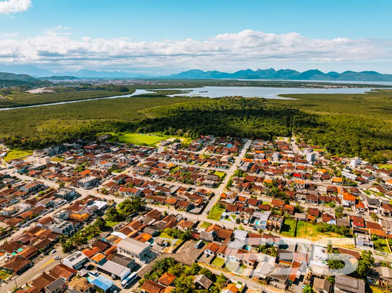 Descubra o imĂłvel dos seus sonhos em Joinville, Sa
