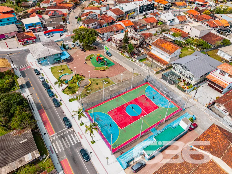No coração de Balneário Barra do Sul, a poucos met