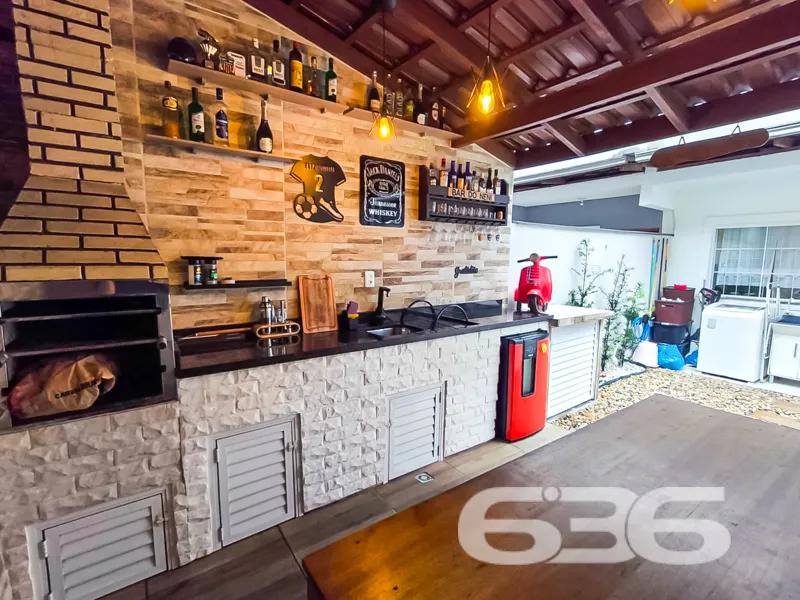 Descubra o Sobrado dos Seus Sonhos em Jarivatuba,