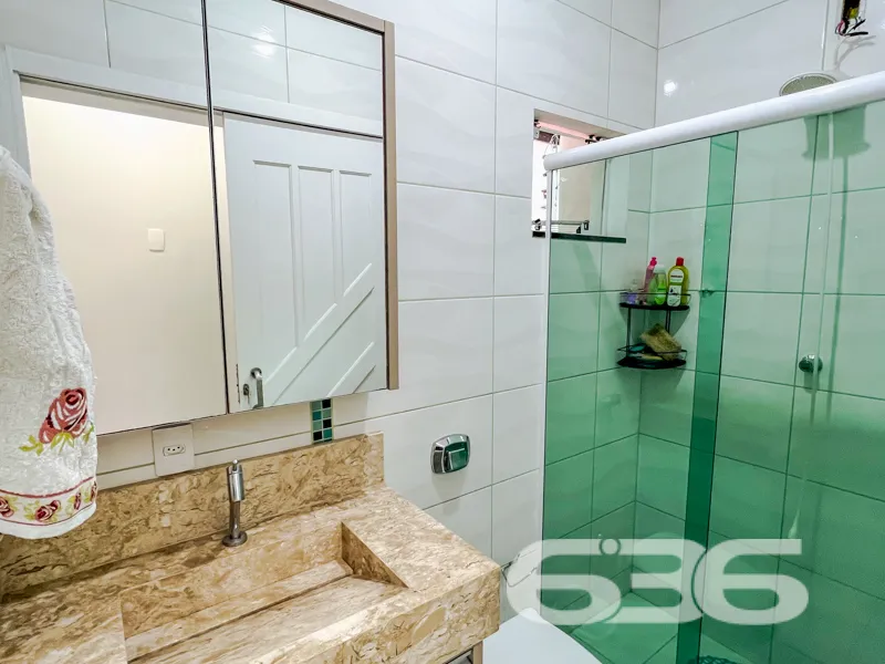 Descubra o Sobrado dos Seus Sonhos no Coração de A