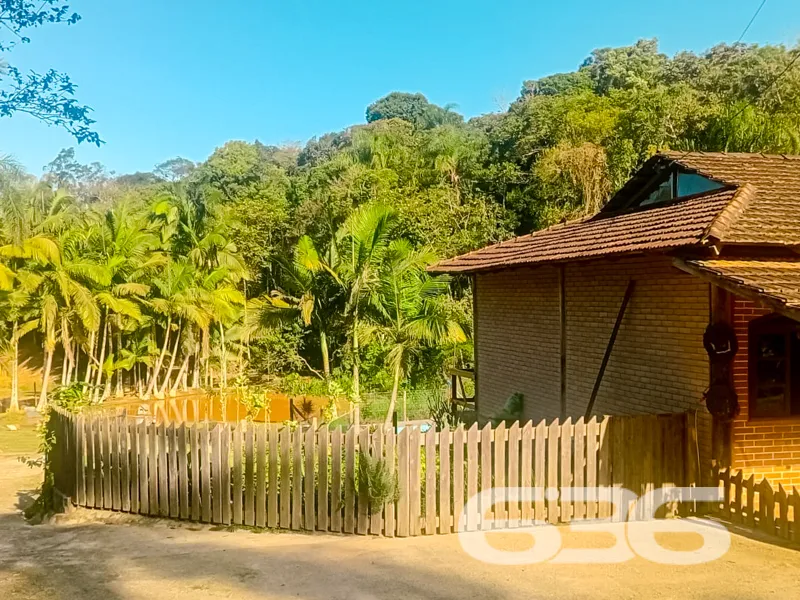 Viva a Experiência de Morar em uma Chácara dos Son