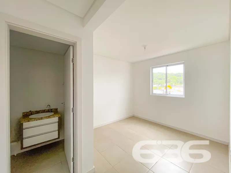 Imperdível: Belíssimo Apartamento no Bairro Iririú