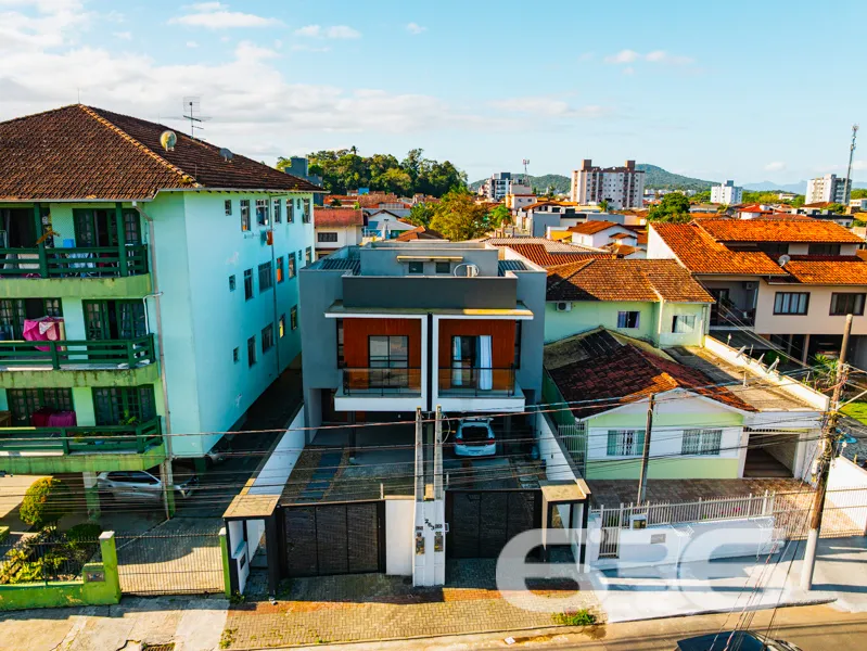 Oportunidade IncrĂvel em Joinville, SC: Sobrado Mo