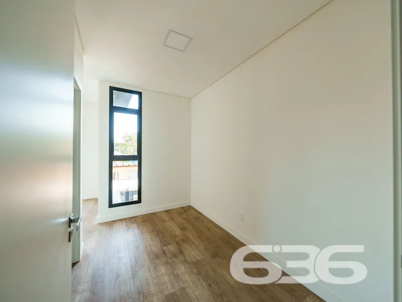 Oportunidade IncrĂvel em Joinville, SC: Sobrado Mo