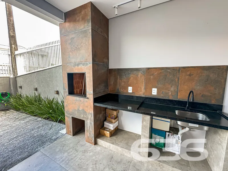 Encante-se com Seu Novo Lar: Sobrado Geminado em J