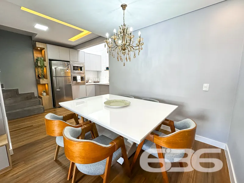 Encante-se com Seu Novo Lar: Sobrado Geminado em J