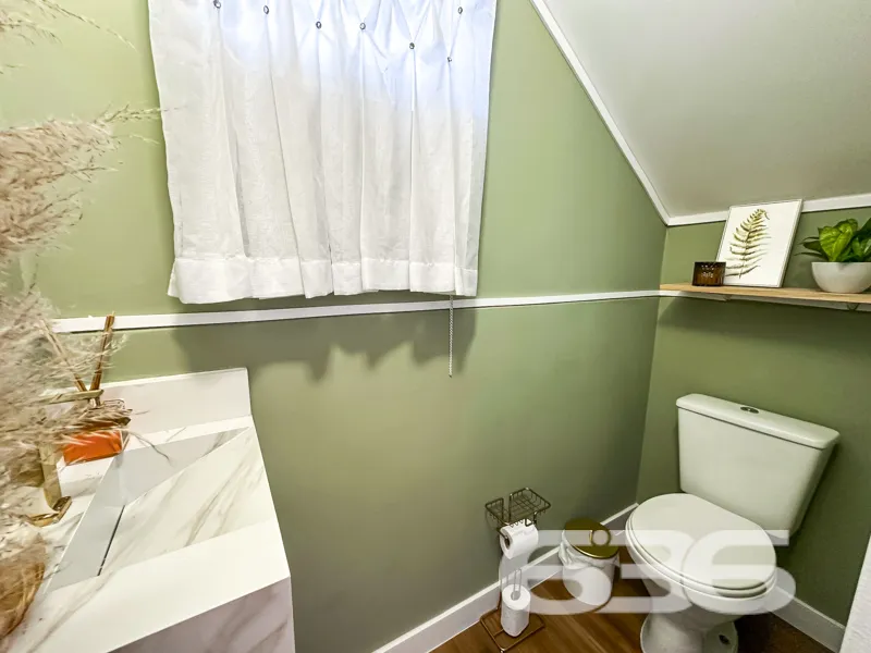 Encante-se com Seu Novo Lar: Sobrado Geminado em J