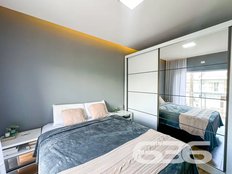 Encante-se com Seu Novo Lar: Sobrado Geminado em J