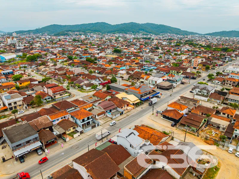 Descubra a Oportunidade Ideal: Terreno à Venda no 