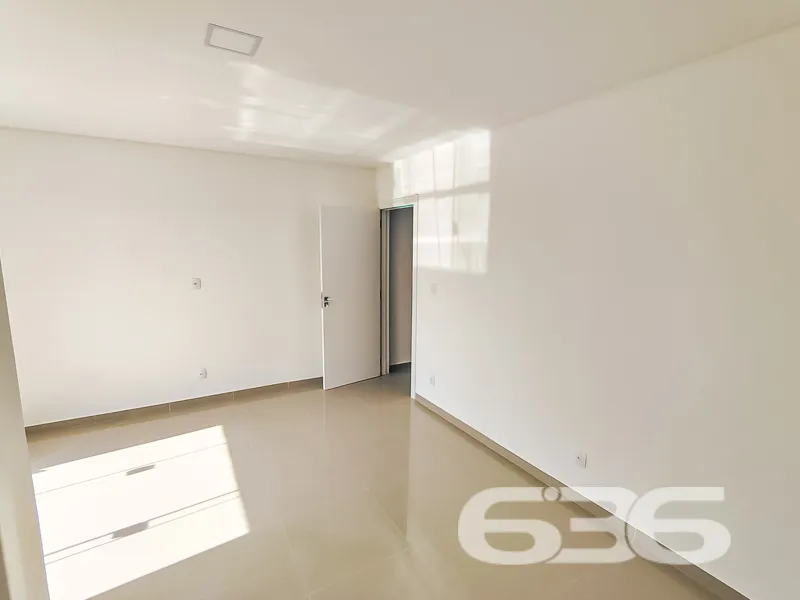 Oportunidade Imperdível em Joinville: Moderno Sobr