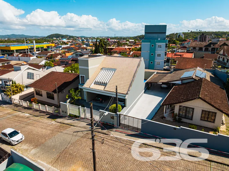 A sua busca pela casa perfeita acabou! Apresentamo