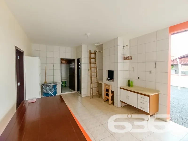 Oportunidade Única em São Francisco do Sul: Linda