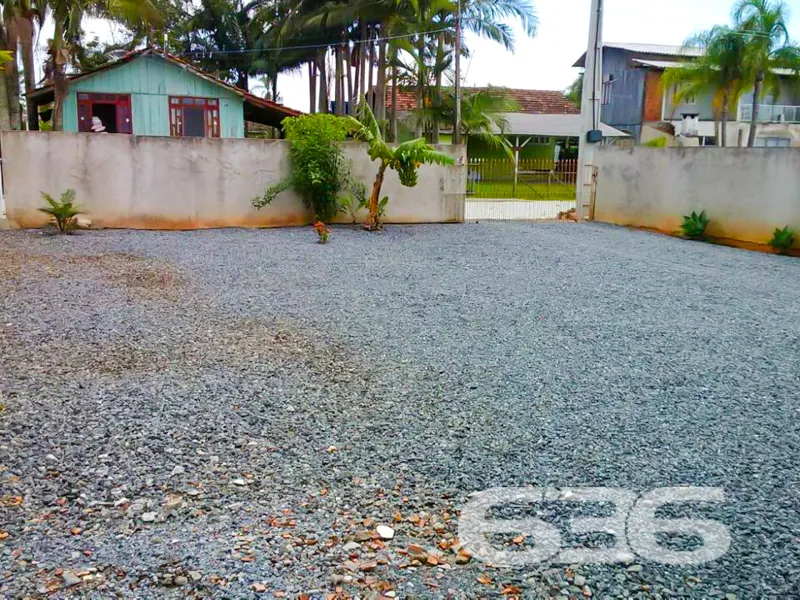 Onde o tempo desacelera e o terreno sobra

No Ubat