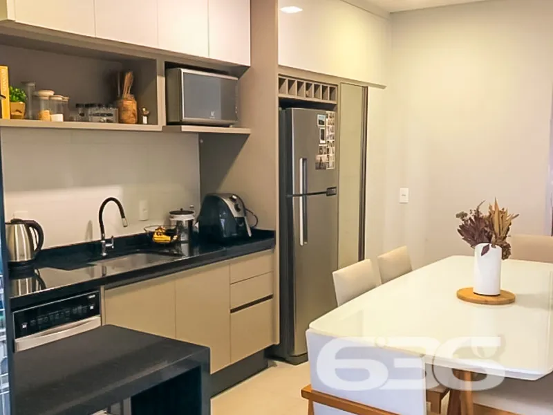 Sobrado Geminado com 2 Dormitórios no Santa Catari