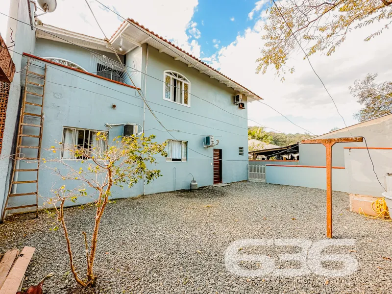 Sobrado Ă Venda no Bairro Nova BrasĂlia â Joinvill