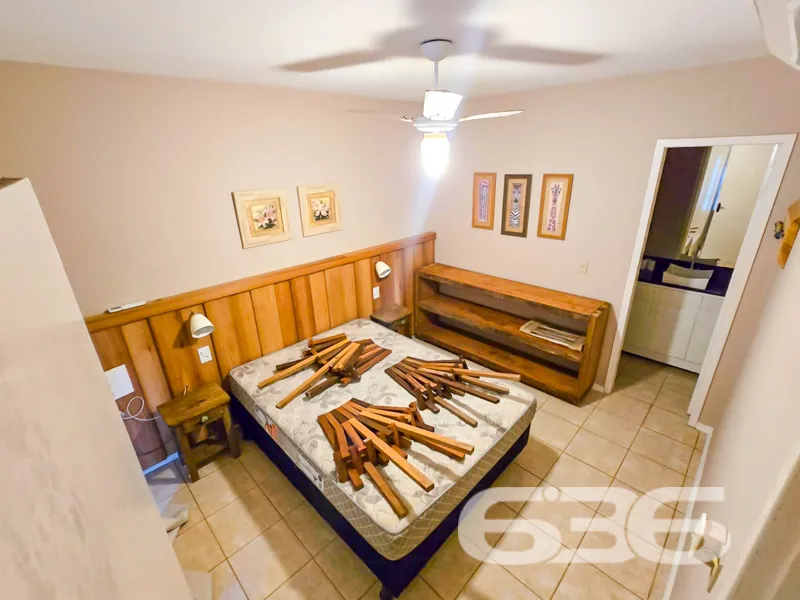 Sobrado à venda no Centro de Balneário Barra do Su