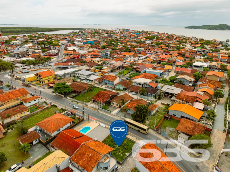 Terreno à venda no Centro de Balneário Barra do Su