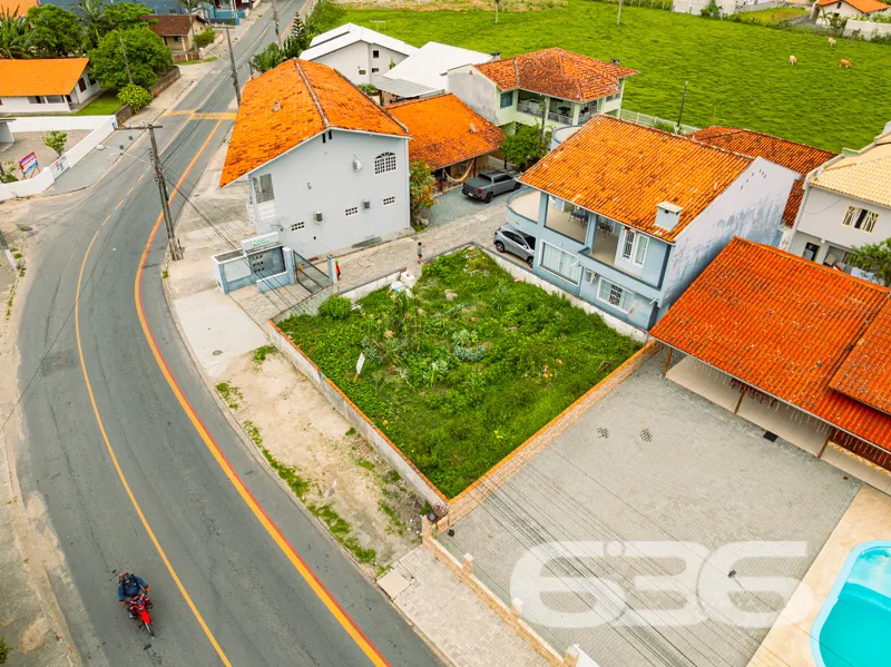 Terreno à venda no Centro de Balneário Barra do Su