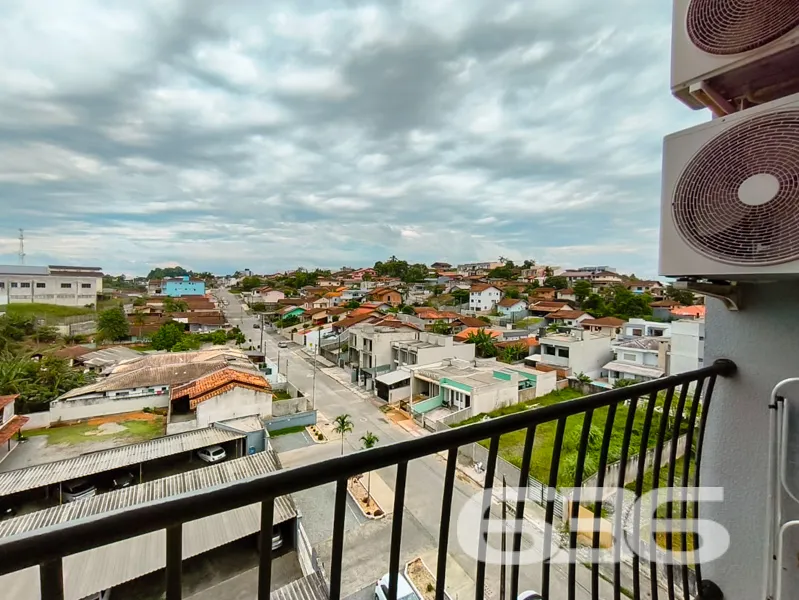 Apartamento à venda em Joinville com 2 quartos no 