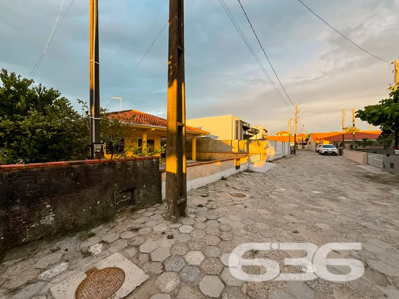 Casa à venda no Centro de Balneário Barra do Sul c